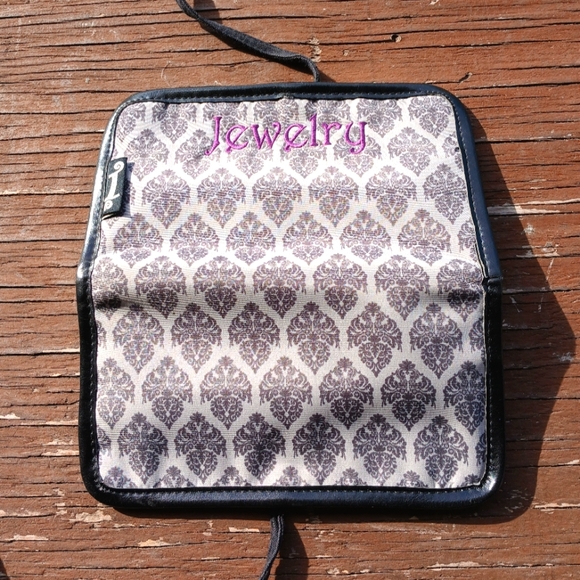 Initials Jewelry Roll - Picture 4 of 8